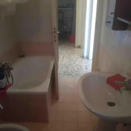 Casa Nuvola Rossa Kr7 * 克罗托内